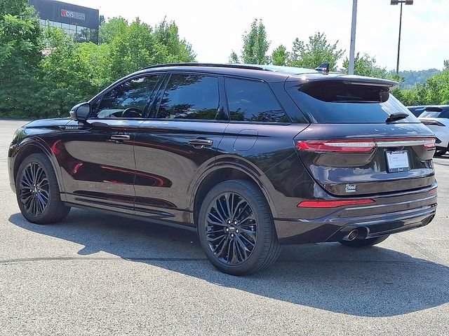Used 2023 Lincoln Corsair Reserve w/ Equipment Group 202A AWD/4WD image 4