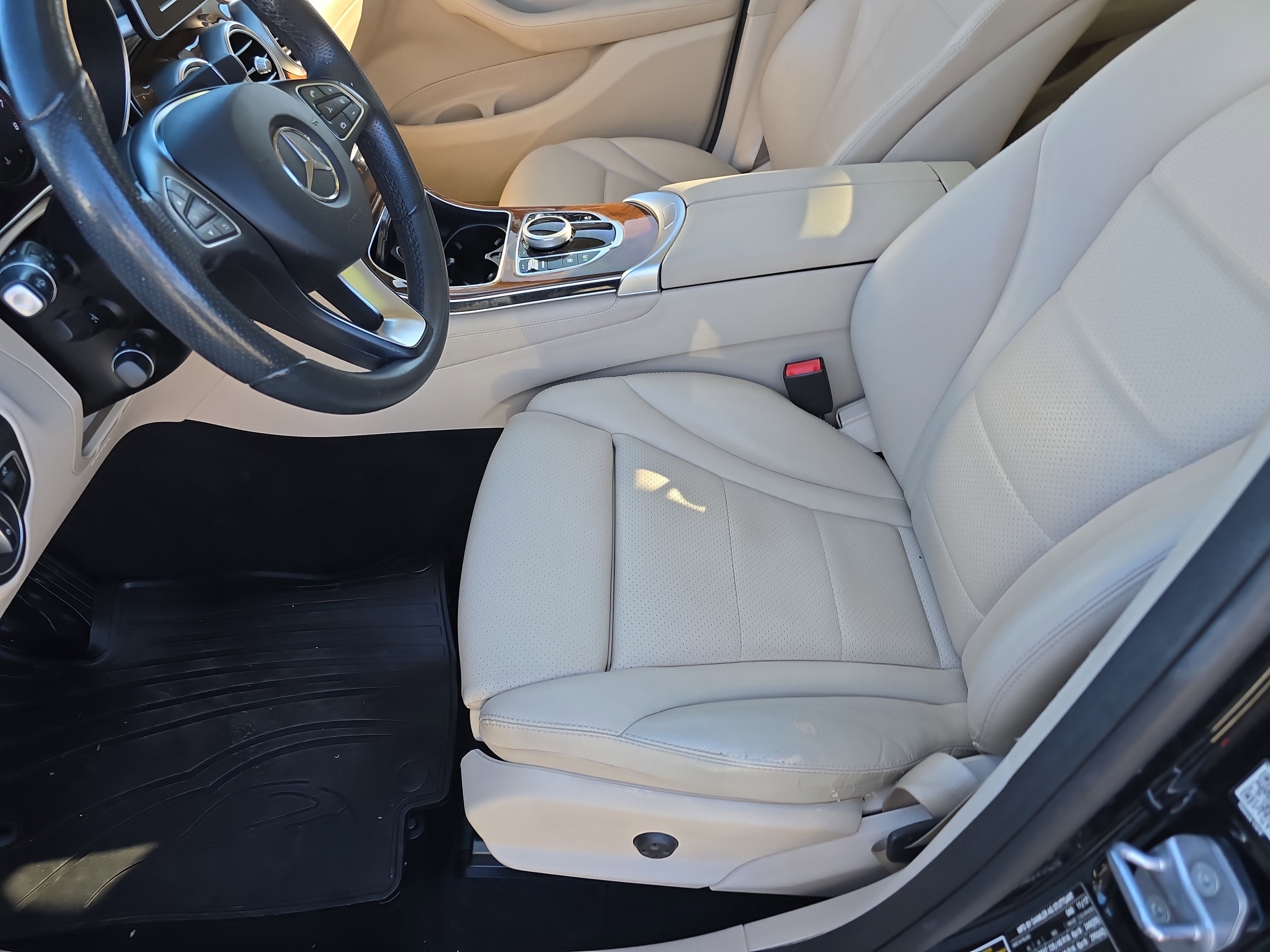 Used 2018 Mercedes-Benz GLC 300 image 24