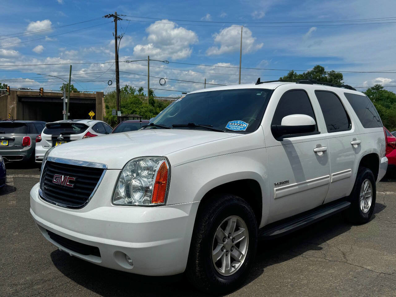 Used 2013 GMC Yukon SLT AWD/4WD image 2
