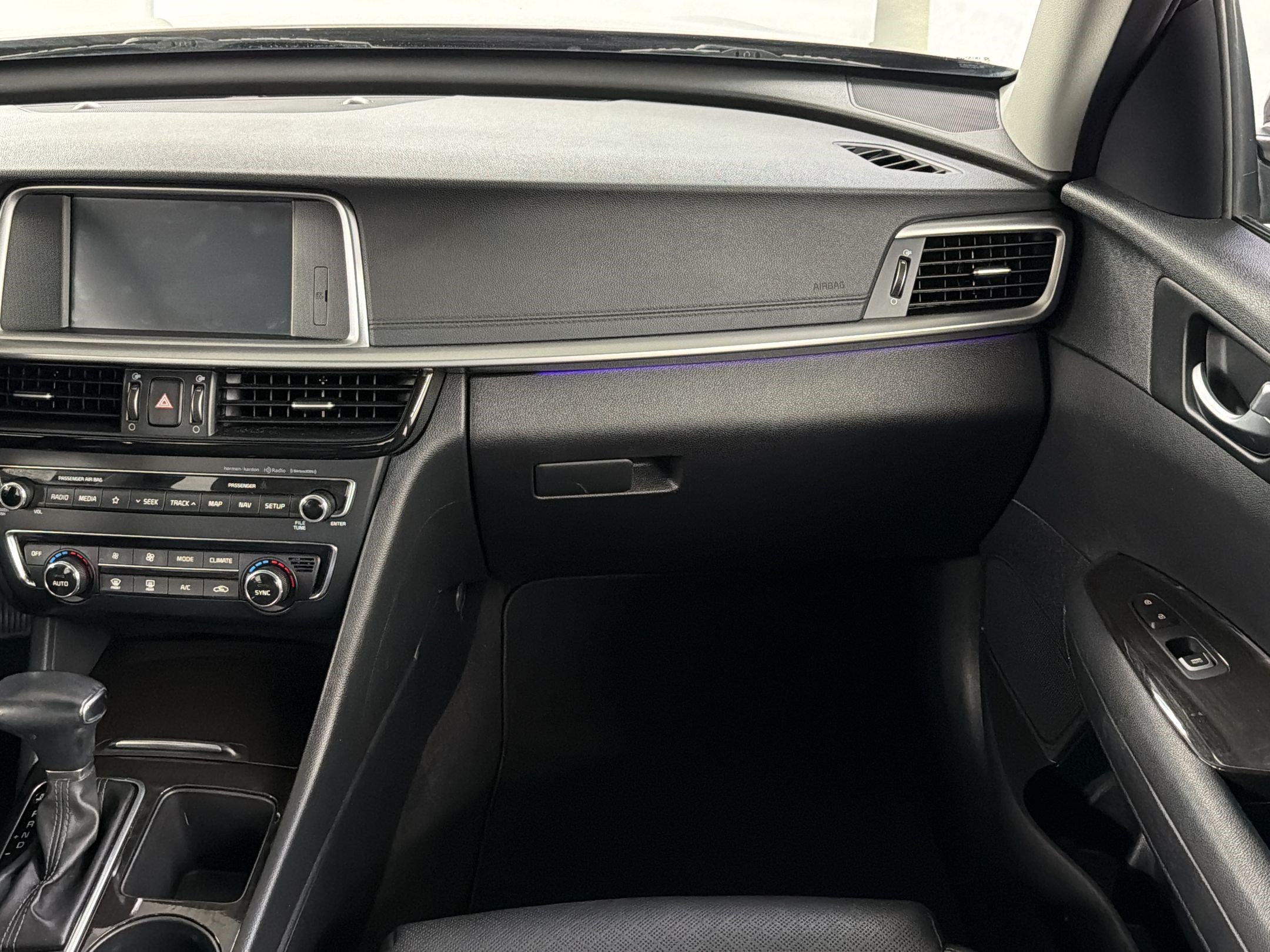 Used 2020 Kia Optima Premium FWD image 28