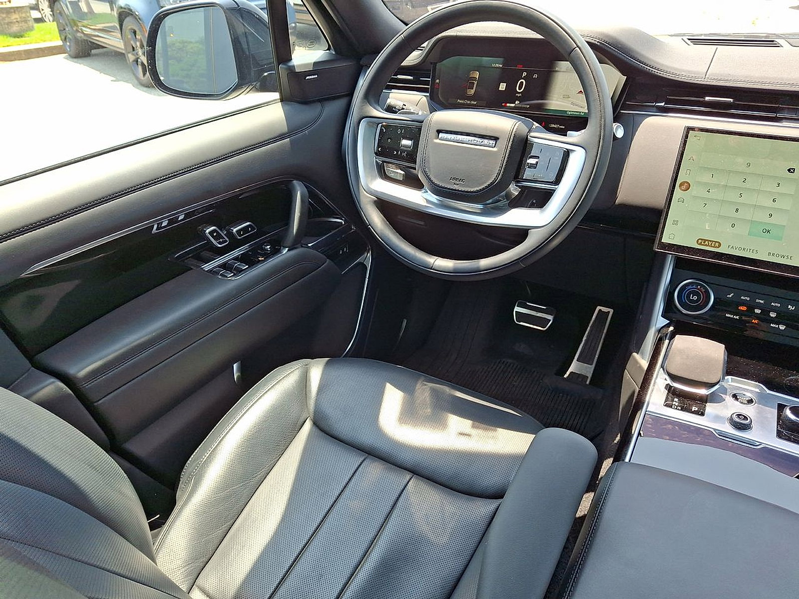 Certified 2023 Land Rover Range Rover SE image 15