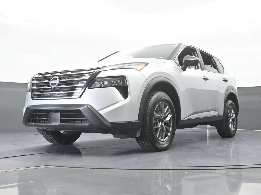 Used 2024 Nissan Rogue S FWD image 48