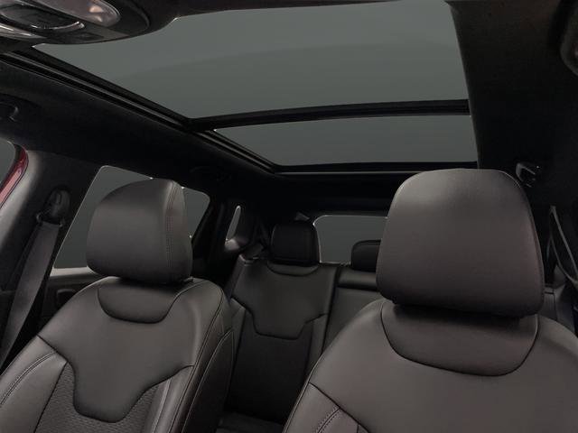 New 2025 Jeep Compass Latitude w/ Sun & Sound Group AWD/4WD image 7