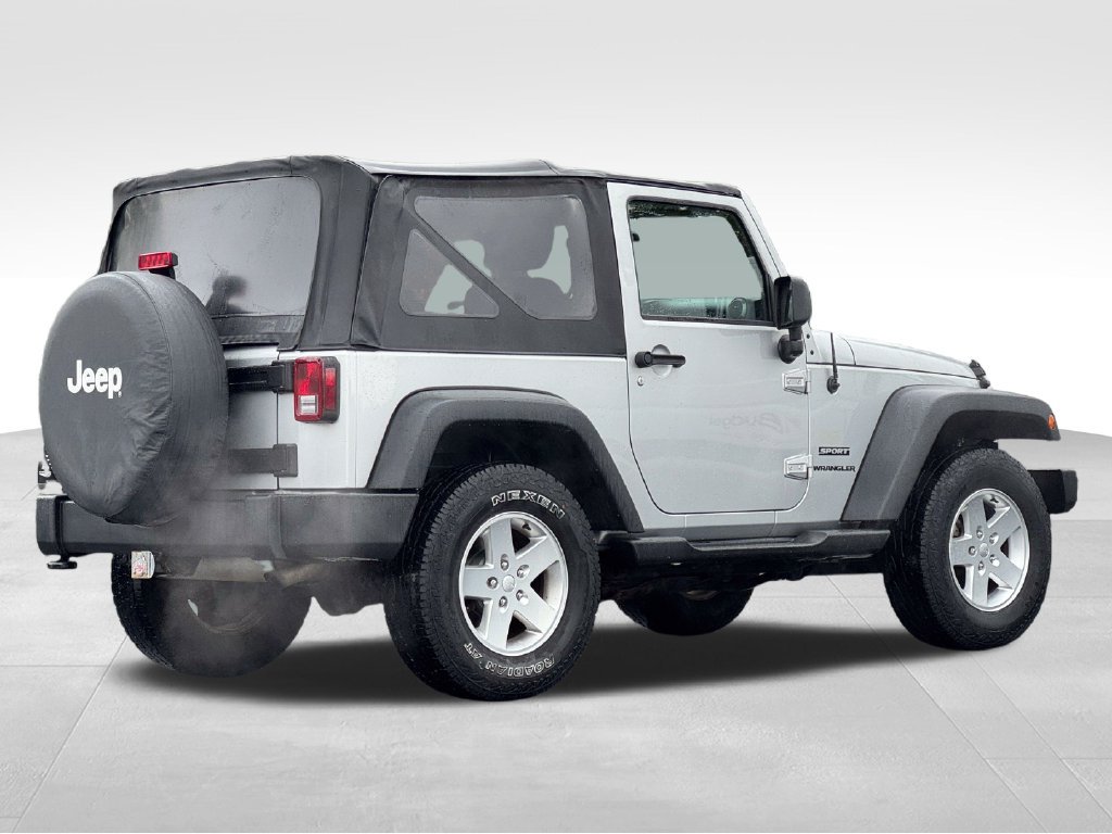 Used 2011 Jeep Wrangler Sport AWD/4WD image 7