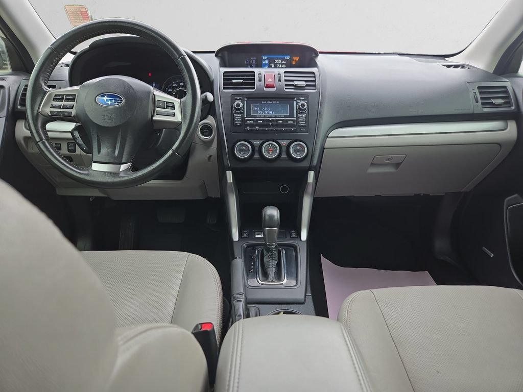 Used 2015 Subaru Forester 2.5i Touring AWD/4WD image 10