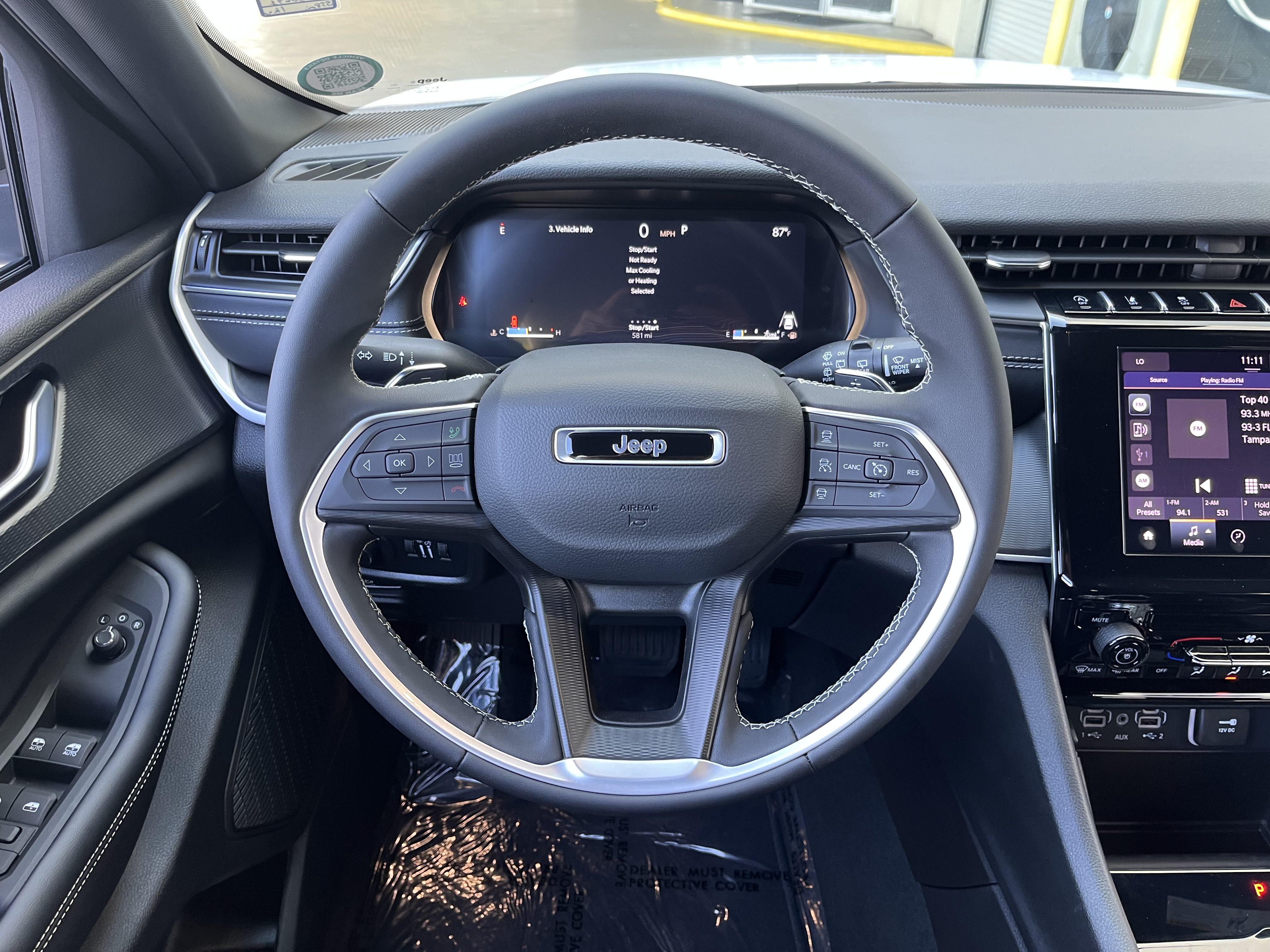 Used 2025 Jeep Grand Cherokee L Laredo AWD/4WD image 20