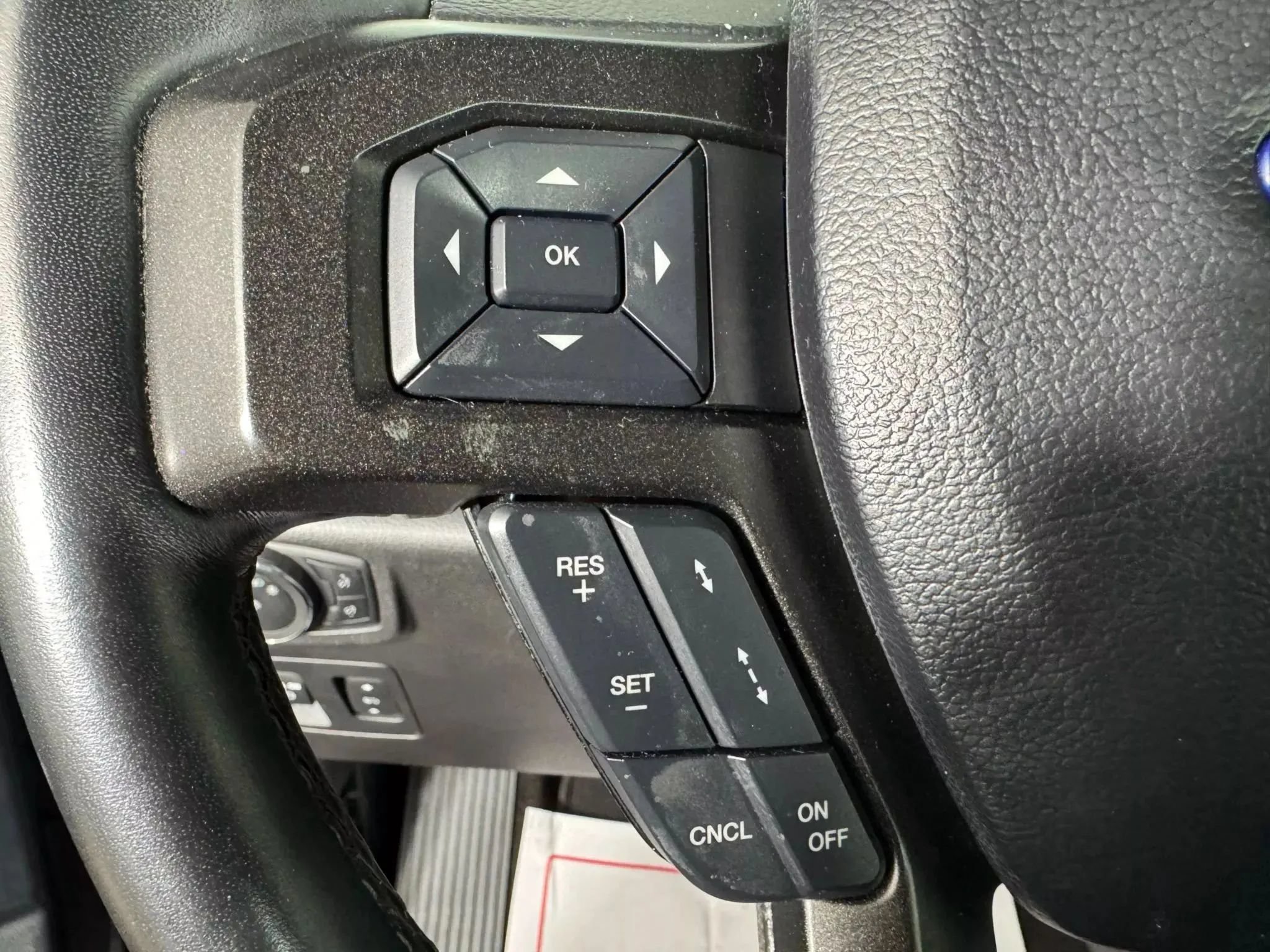 Used 2020 Ford Expedition Limited w/ Equipment Group 302A AWD/4WD image 16