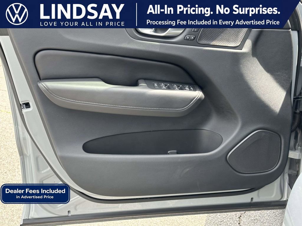 Used 2024 Volvo XC60 B5 Plus w/ Protection Package Premier AWD/4WD image 9