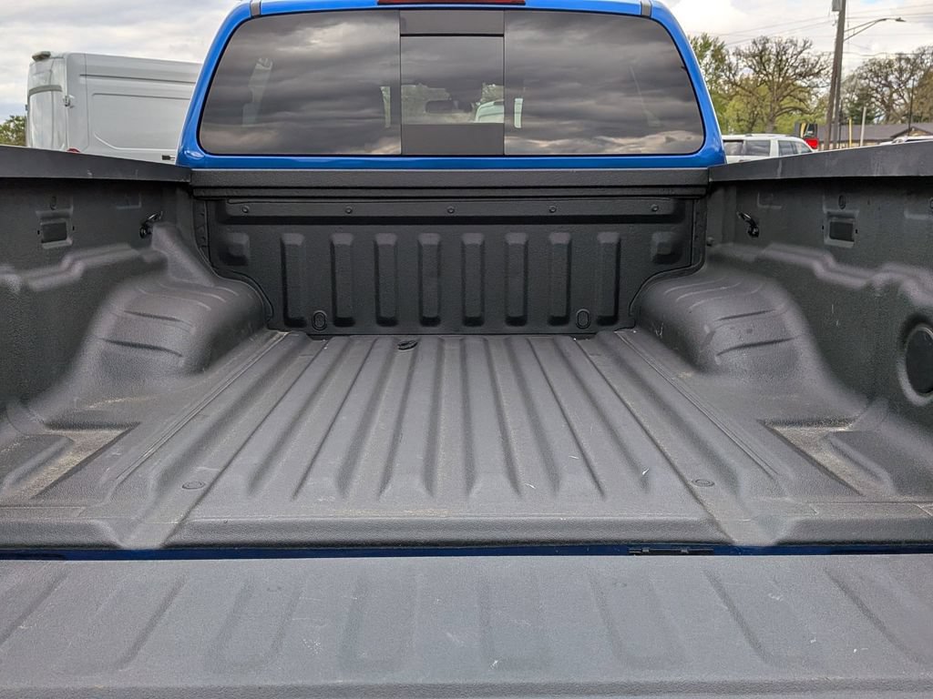 Used 2024 Nissan Frontier PRO-4X w/ Off-Road Protection Package AWD/4WD image 22