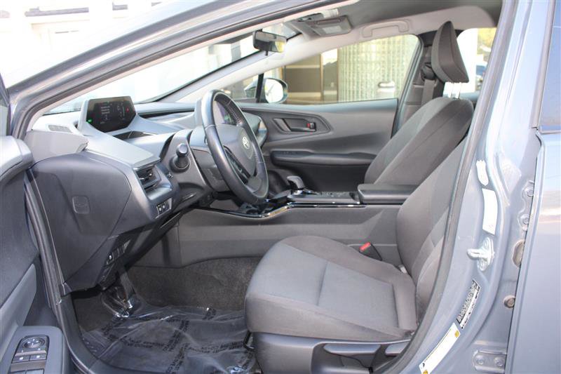 Used 2024 Toyota Prius LE image 9