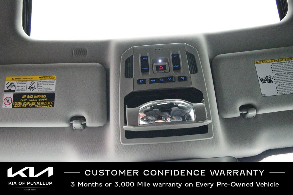 Used 2020 Toyota Highlander XLE AWD/4WD image 27