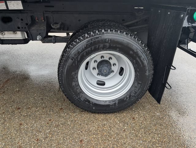 New 2025 Ford F350 XL w/ XL Chrome Package AWD/4WD image 24
