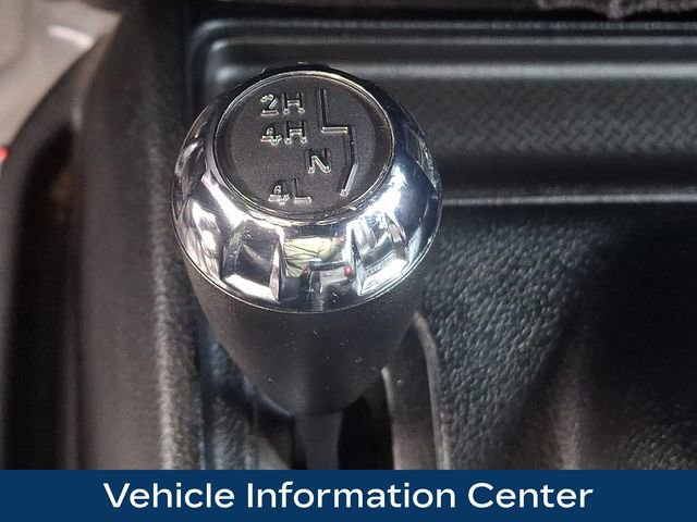 Used 2018 Jeep Wrangler Unlimited Sahara w/ Connectivity Group image 14