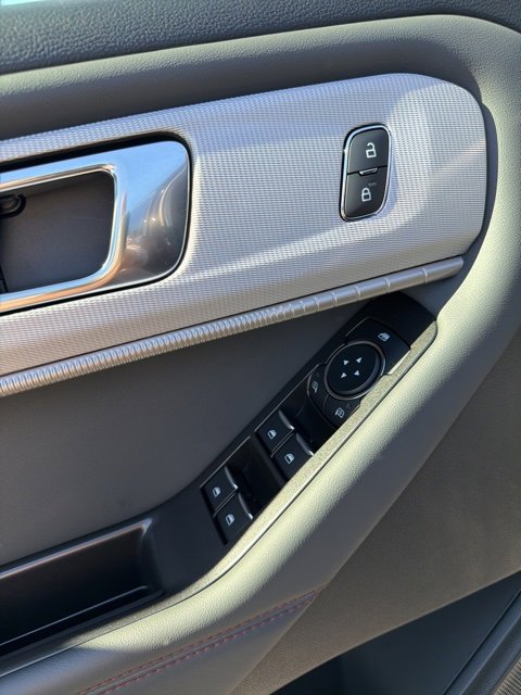 New 2025 Ford Explorer Active image 11