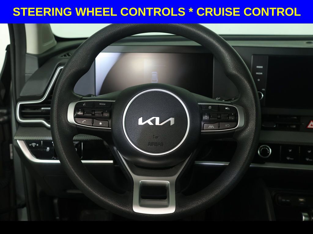 Used 2024 Kia Sportage LX image 3