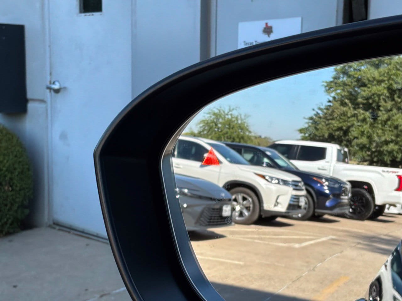 Used 2023 Nissan Rogue SV FWD image 21