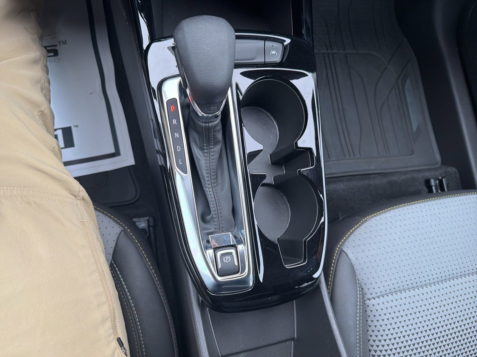 Used 2024 Chevrolet Trax LT w/ Driver Confidence Package image 17