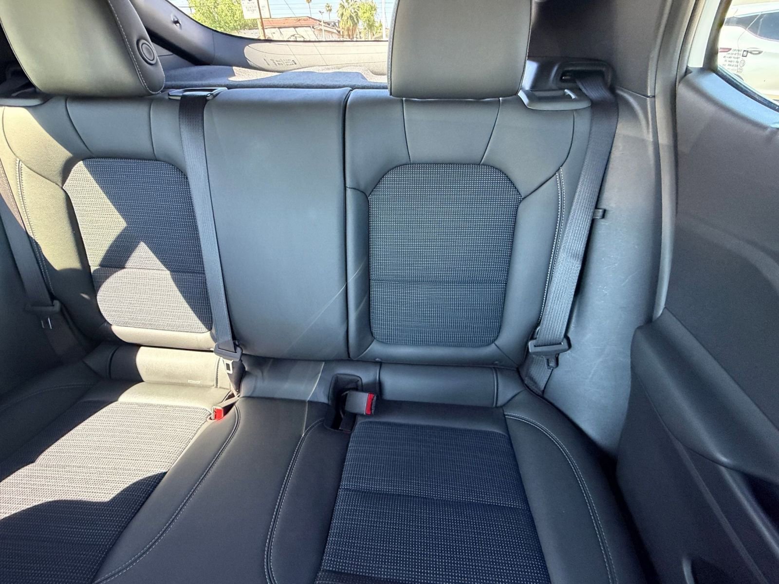 Used 2025 Buick Envista Preferred image 36