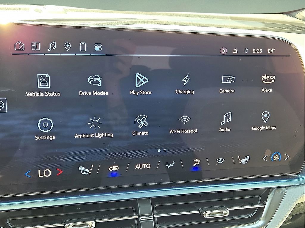 Used 2025 Chevrolet Equinox EV LT image 29