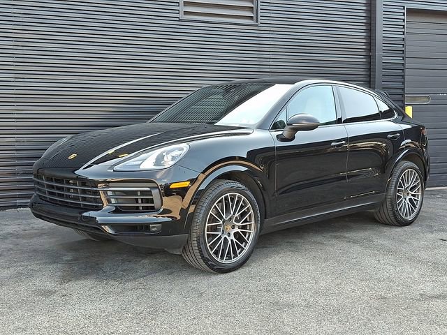 Certified 2023 Porsche Cayenne Platinum Edition image 1