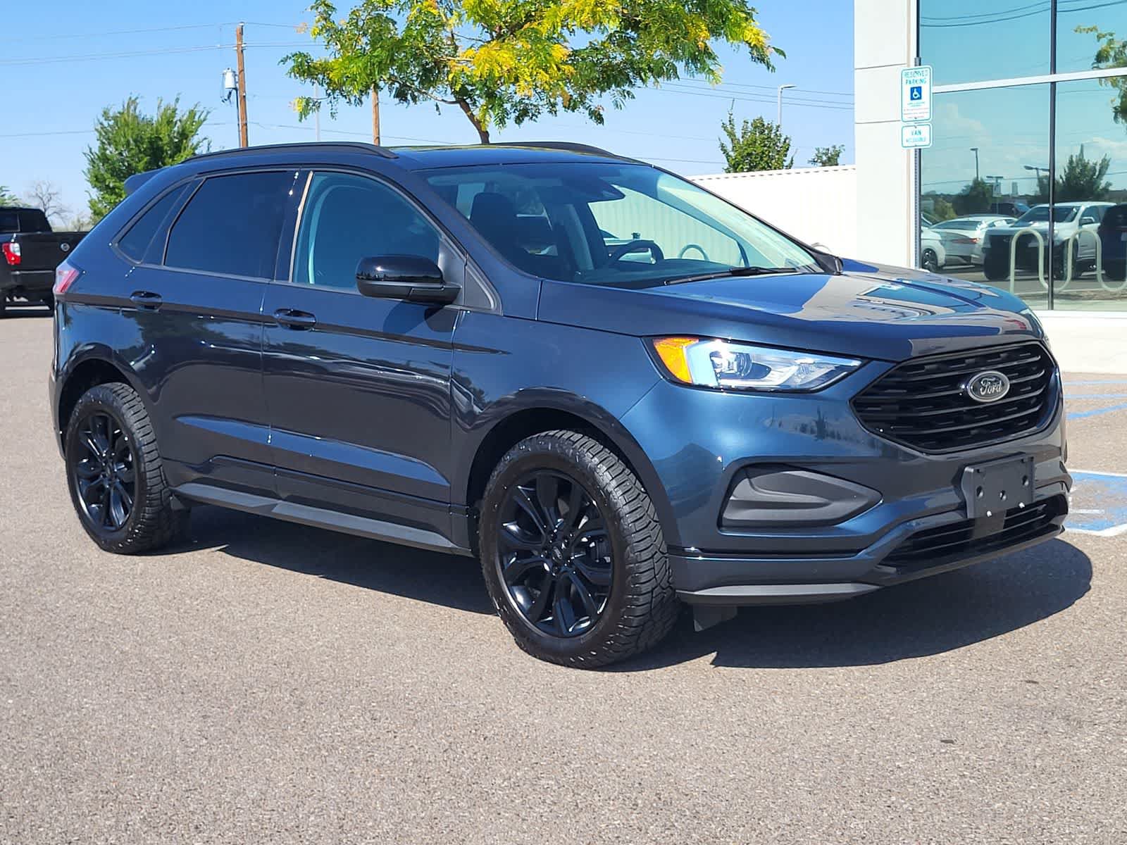 Used 2024 Ford Edge SE w/ Black Appearance Package AWD/4WD image 3