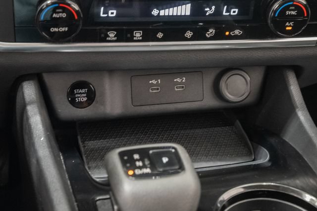 Used 2025 Nissan Rogue SV FWD image 19