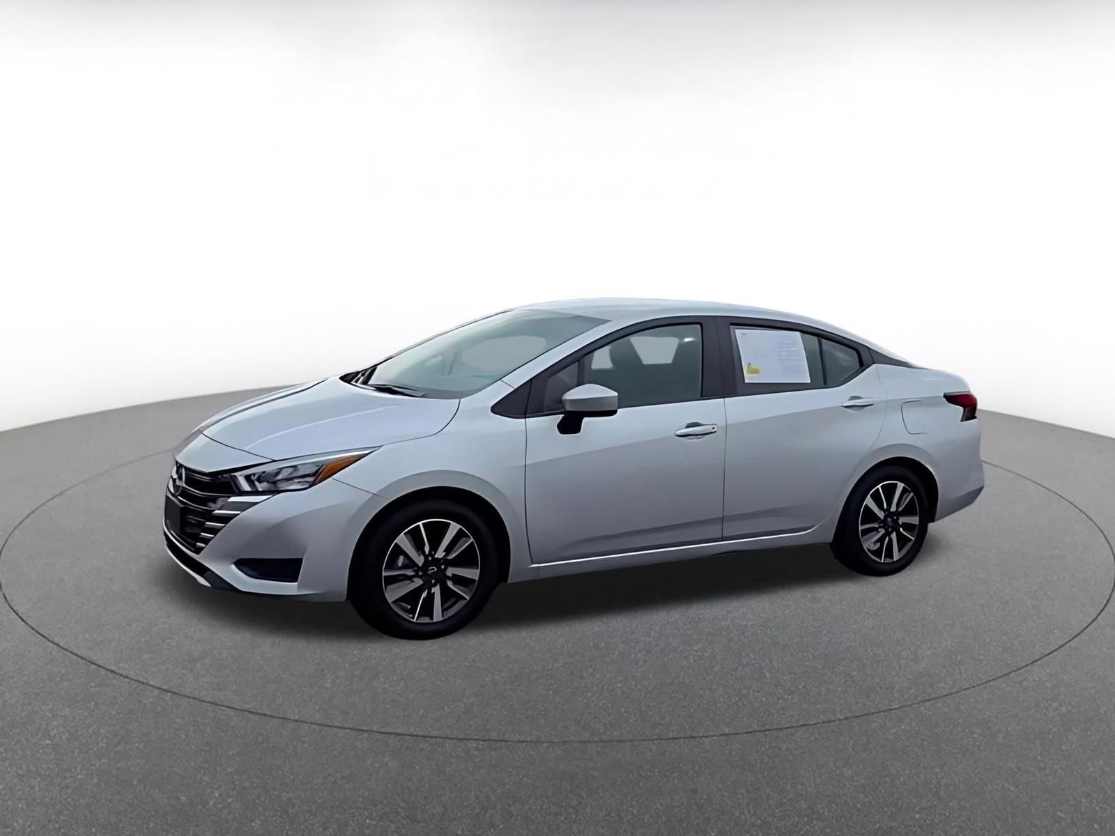 Used 2025 Nissan Versa SV FWD image 7
