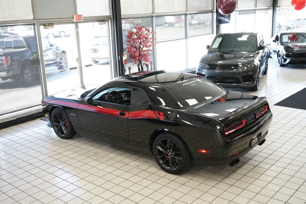 Used 2022 Dodge Challenger R/T w/ Performance Handling Group RWD image 56