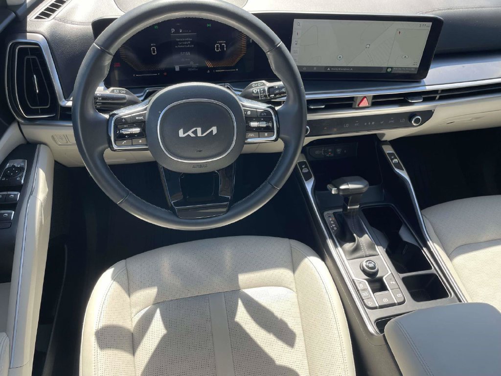 Used 2025 Kia Sorento S w/ Panoramic Sunroof Package FWD image 10