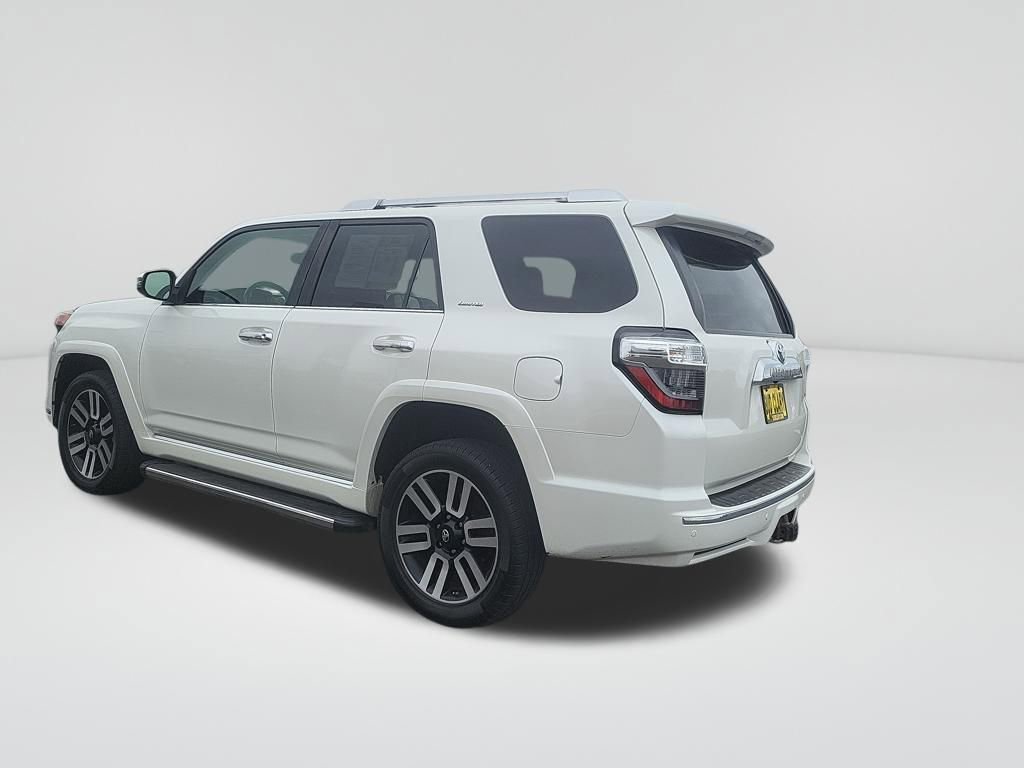 Used 2016 Toyota 4Runner SR5 image 3