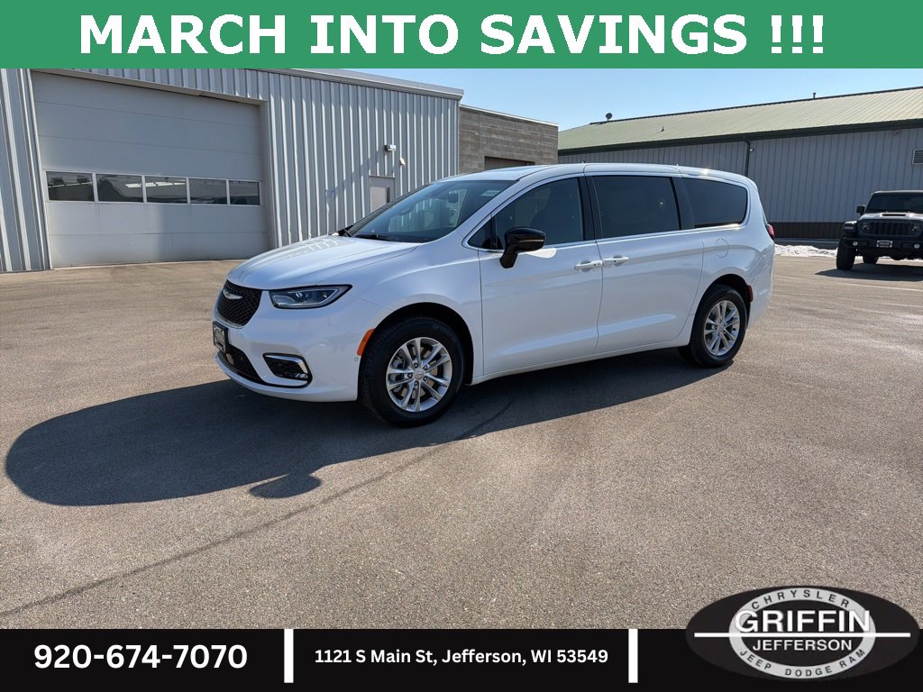 New 2026 Chrysler Pacifica Select image 1