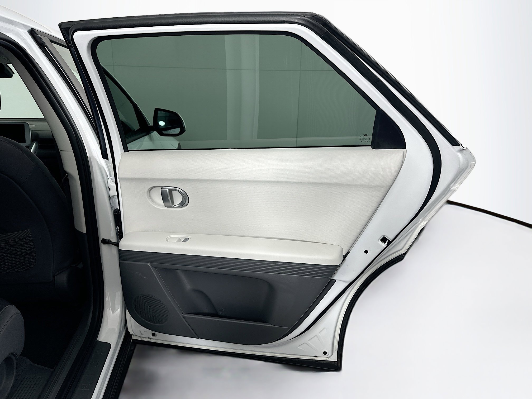 Used 2024 Hyundai Ioniq 5 SEL image 29