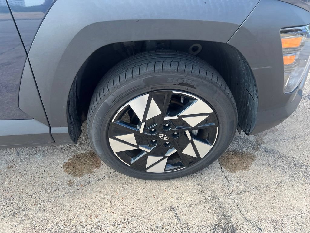 Used 2024 Hyundai Kona SEL AWD/4WD image 19