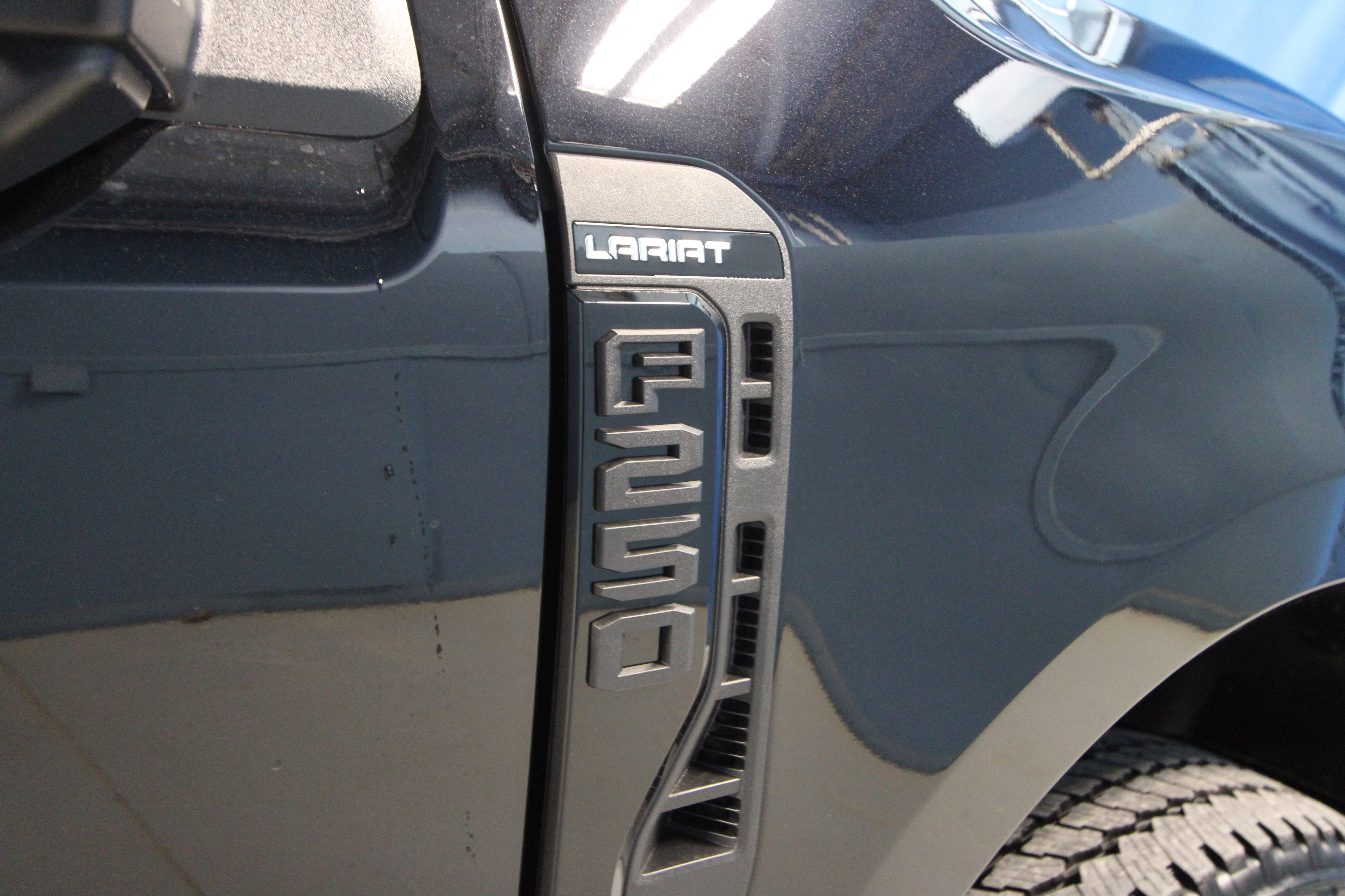 New 2025 Ford F250 Lariat w/ Lariat Ultimate Package AWD/4WD image 39