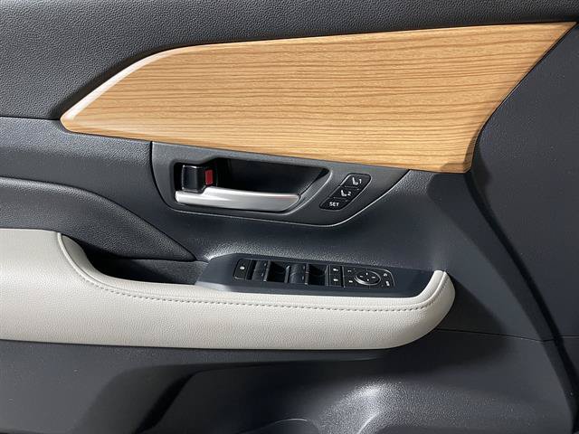 Certified 2024 Toyota Grand Highlander AWD image 19