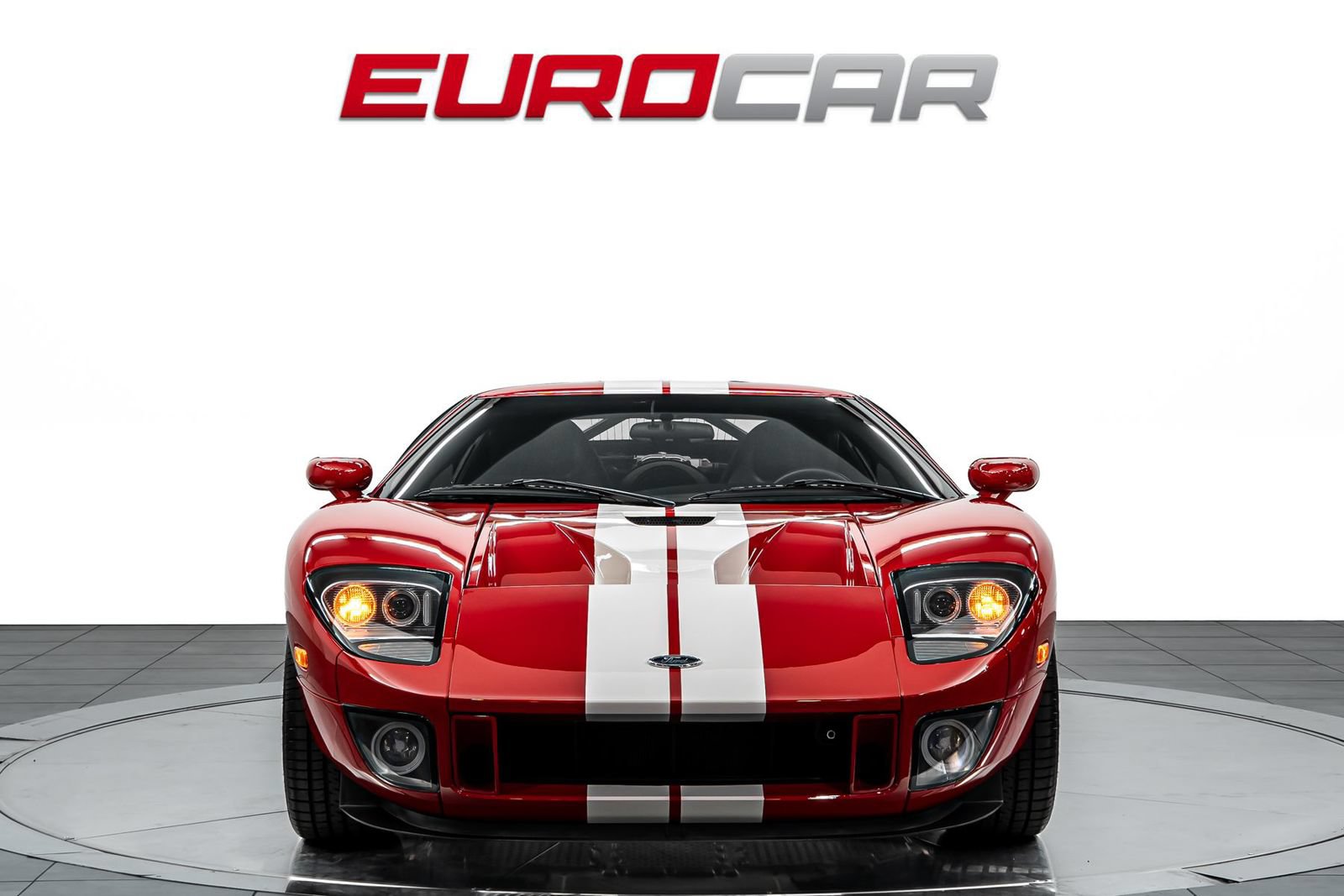 Used 2005 Ford GT RWD image 8