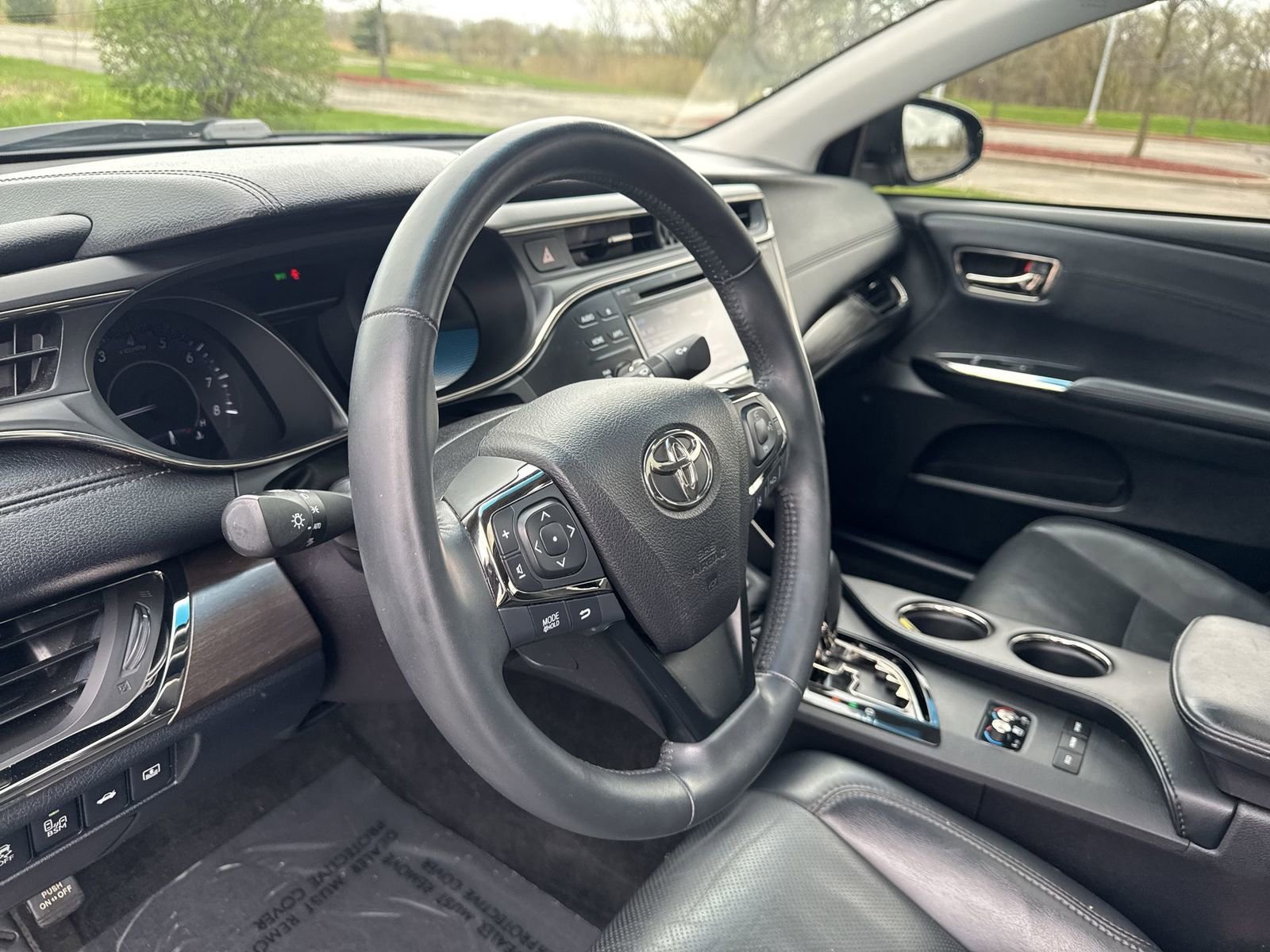 Used 2016 Toyota Avalon Limited w/ Toyota Safety Sense Package image 22