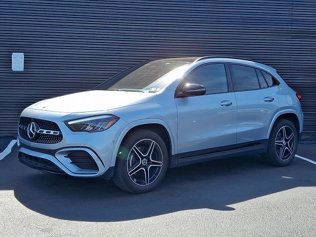 Used 2025 Mercedes-Benz GLA 250 4MATIC image 1