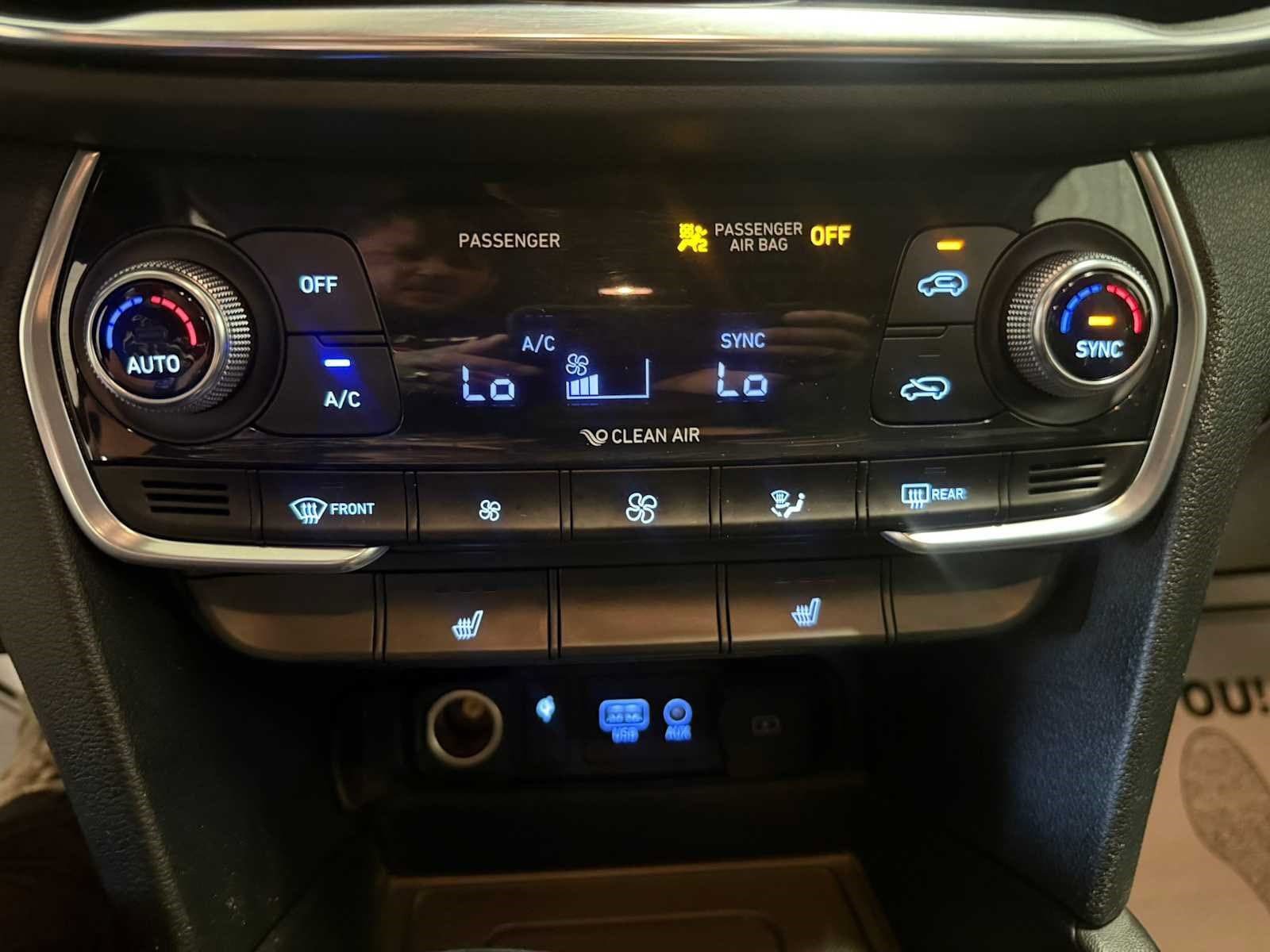 Used 2020 Hyundai Santa Fe SEL w/ Convenience Package AWD/4WD image 32