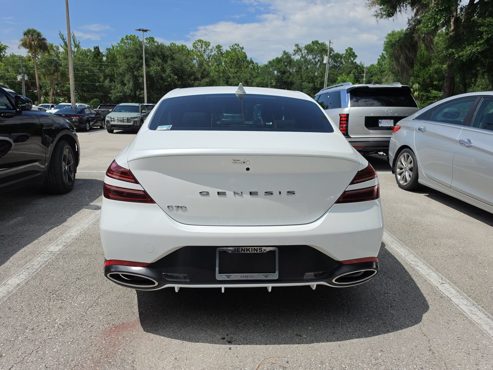 Used 2025 Genesis G70 2.5T RWD image 4