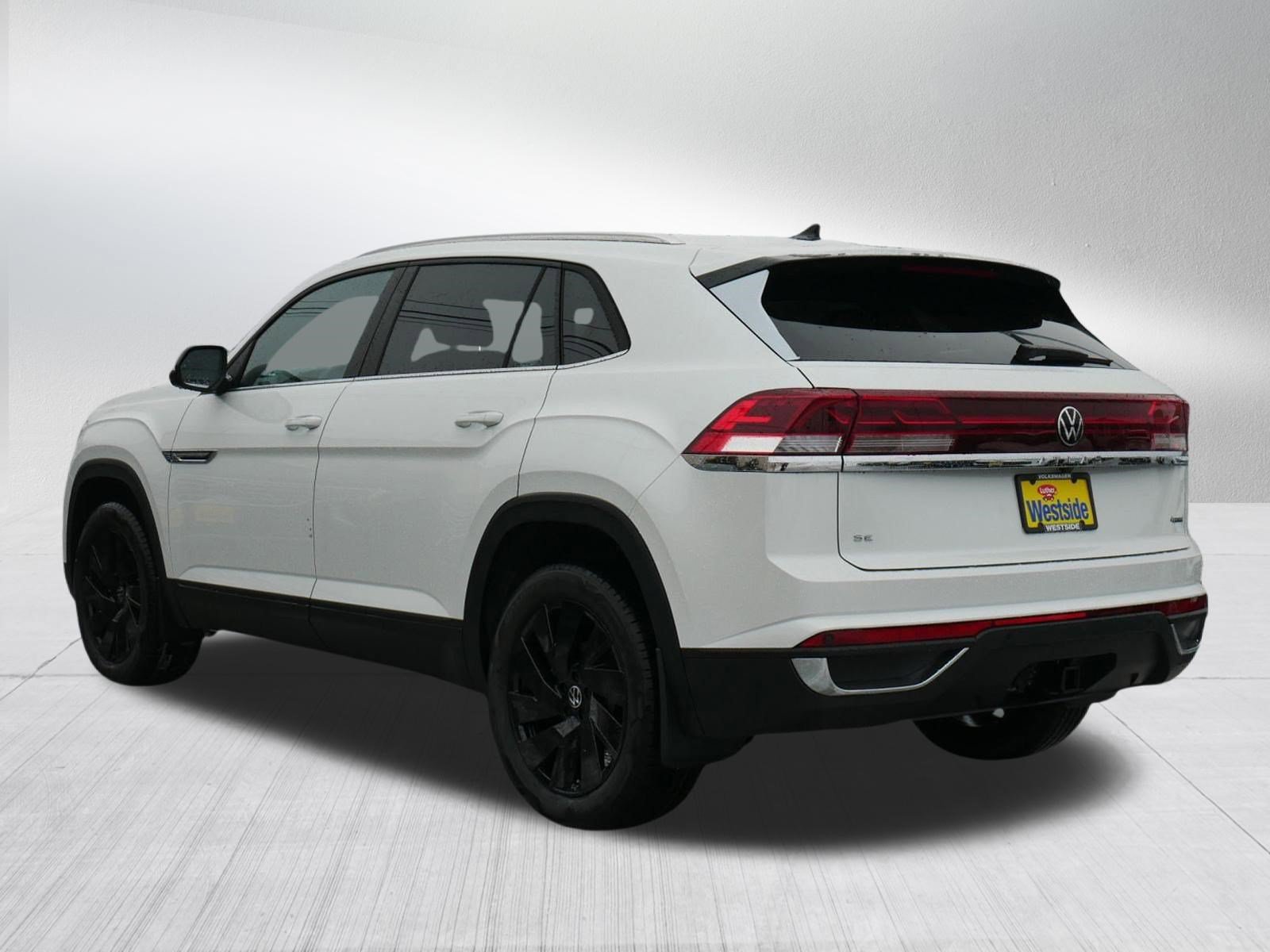 New 2026 Volkswagen Atlas Cross Sport SE AWD/4WD image 2