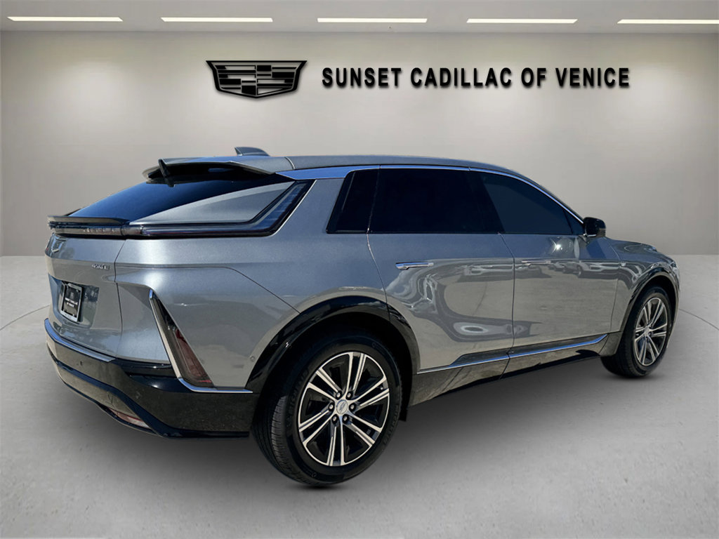 New 2026 Cadillac Lyriq Luxury image 3