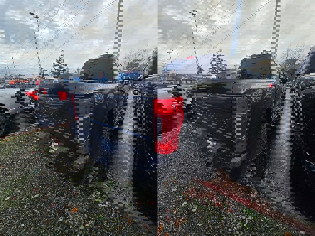 Used 2021 Ford F250 Lariat image 3