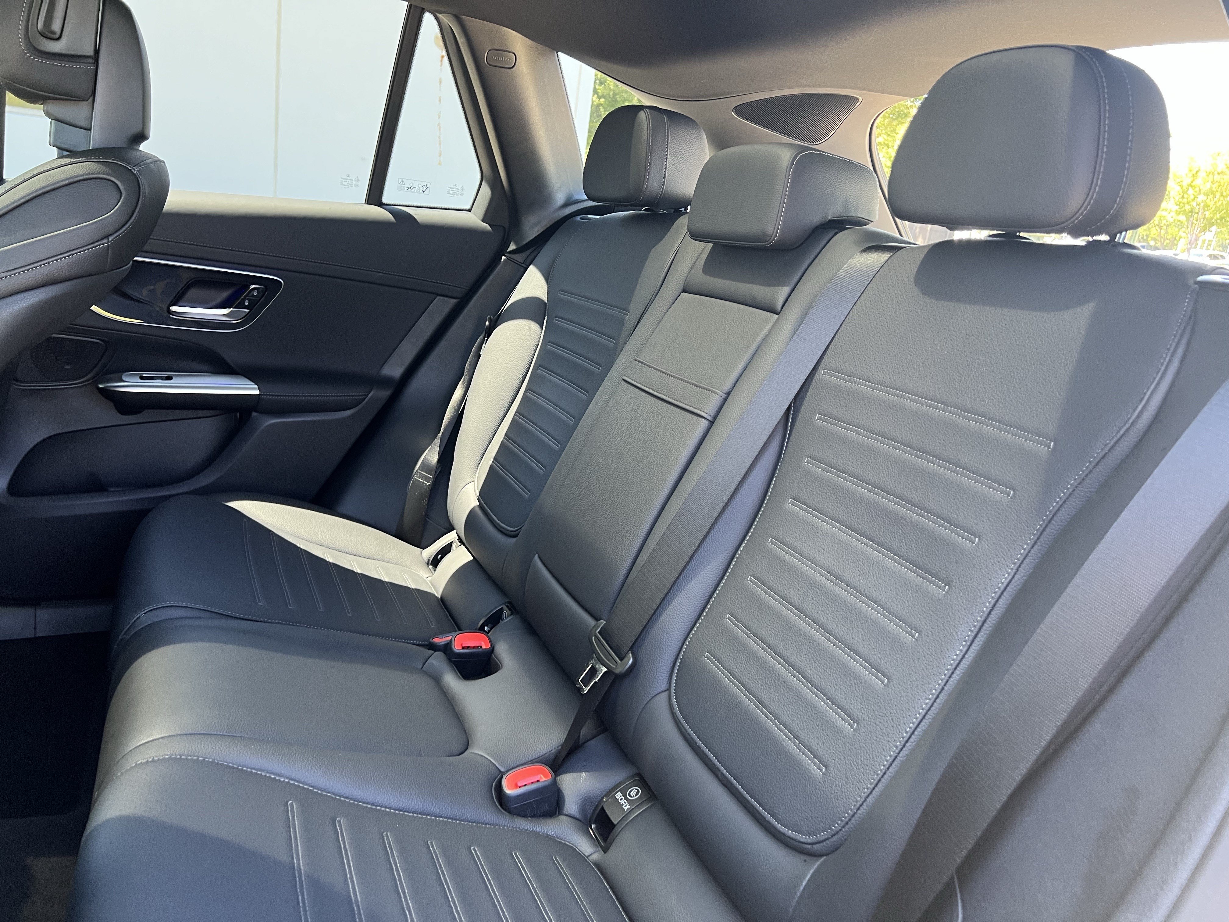 Certified 2026 Mercedes-Benz GLC 300 image 33