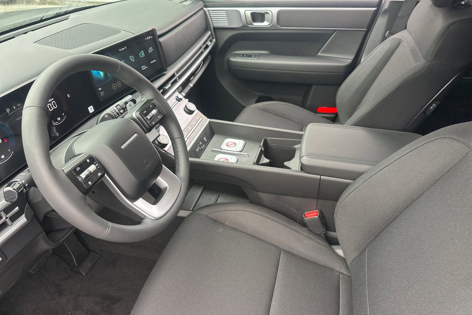 New 2026 Hyundai Santa Fe SE image 10