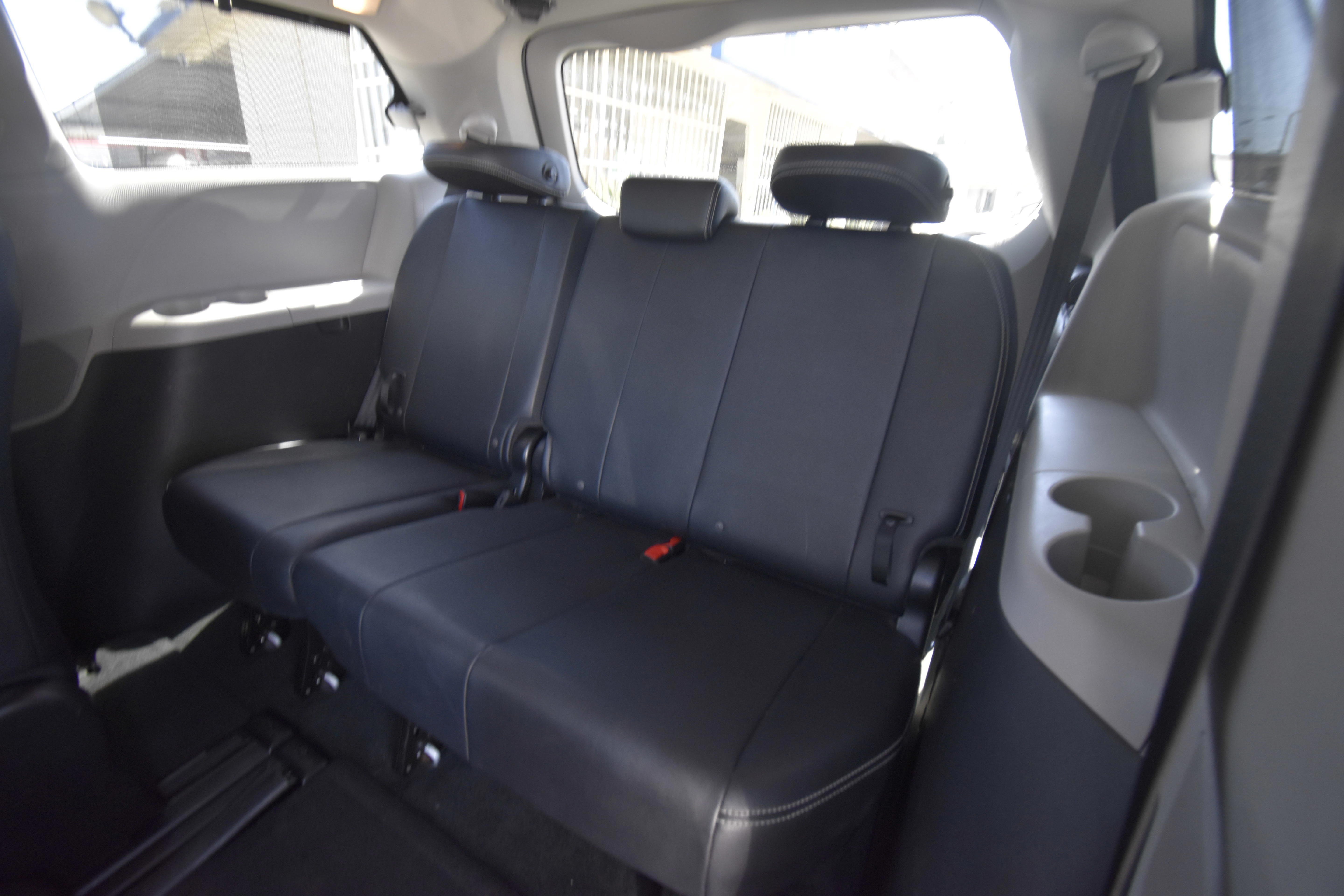 Used 2015 Toyota Sienna SE Premium FWD image 9