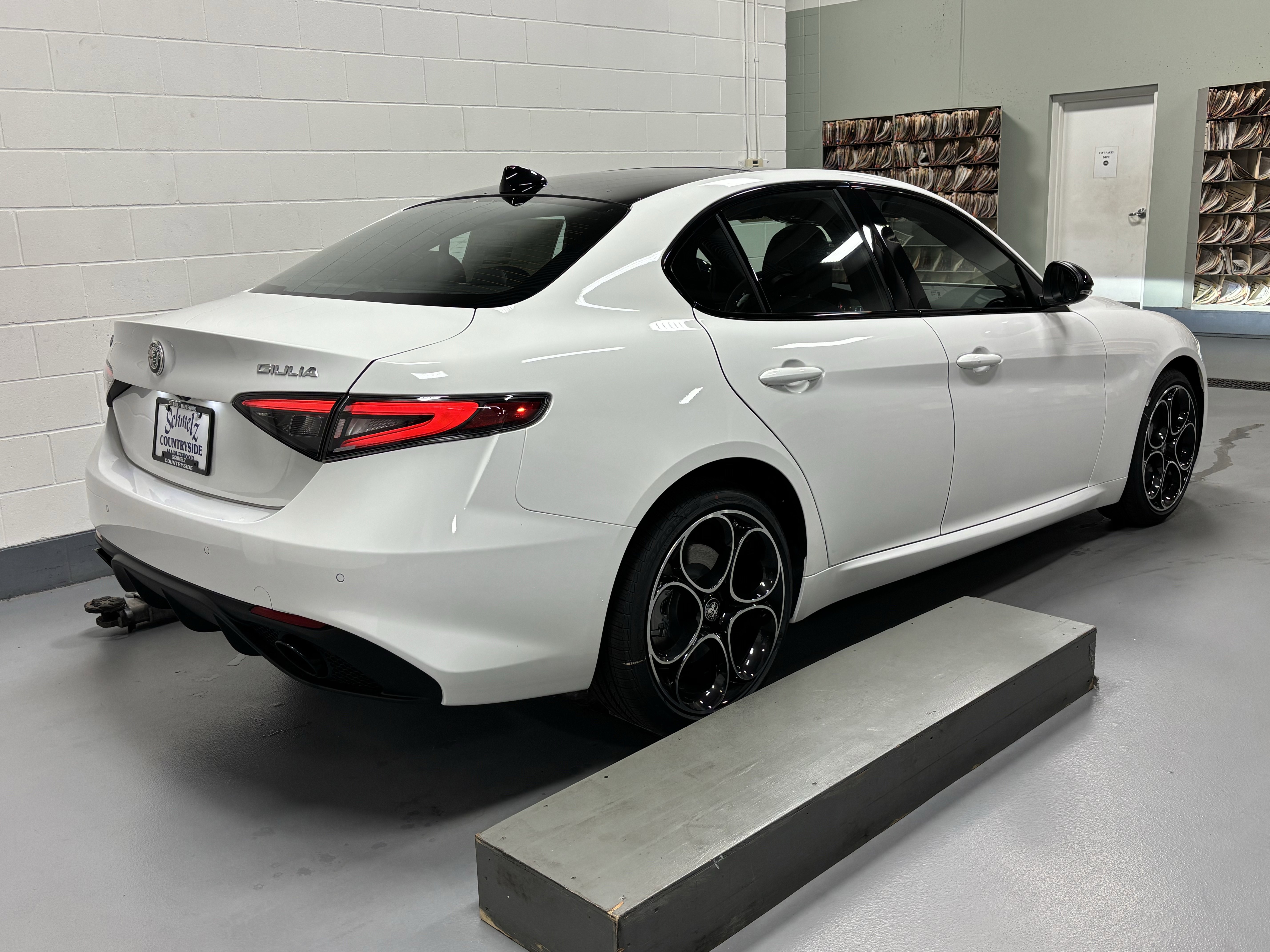 New 2025 Alfa Romeo Giulia AWD w/ Driving Assist Package image 5