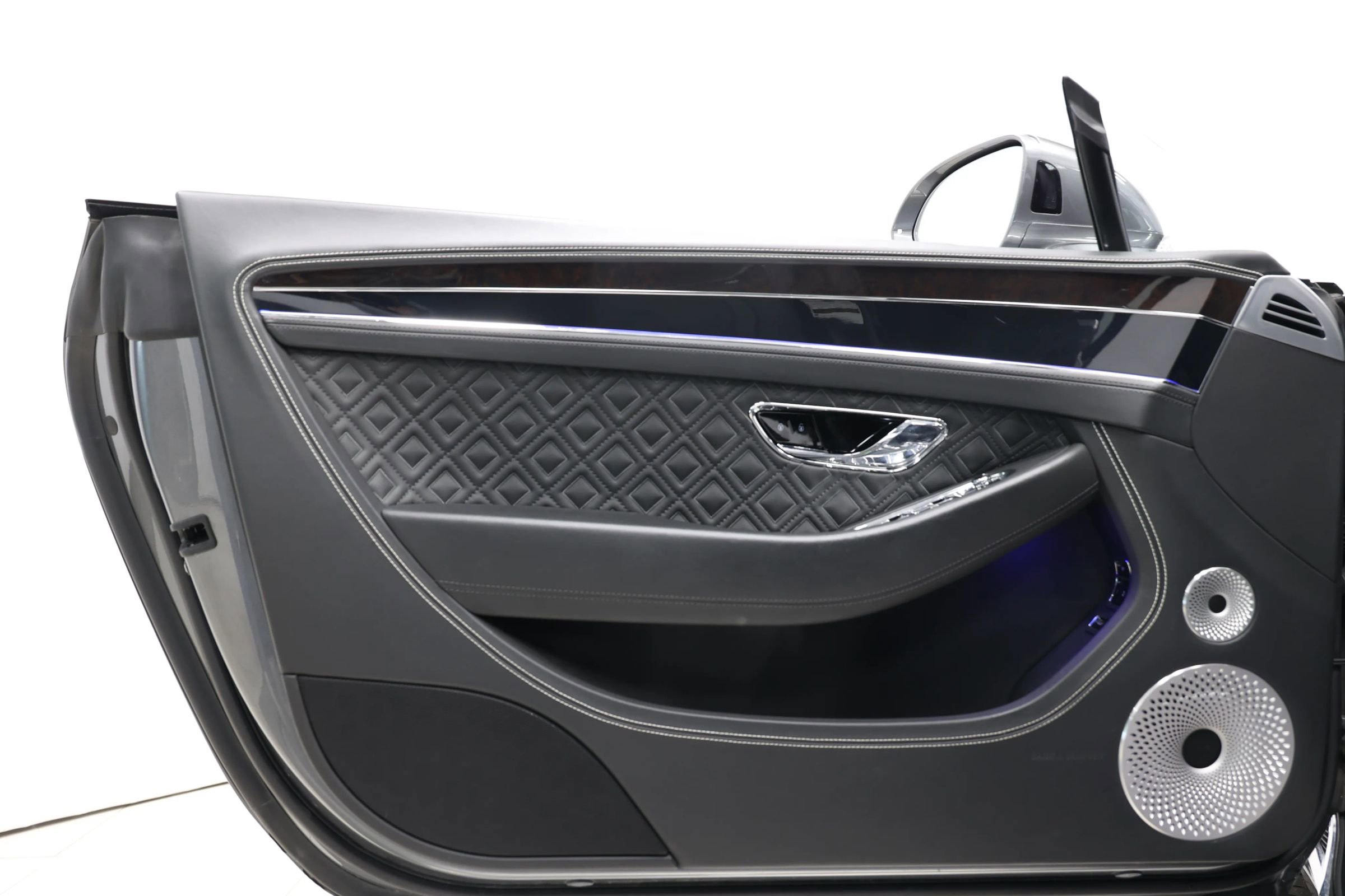 Used 2020 Bentley Continental GT image 11