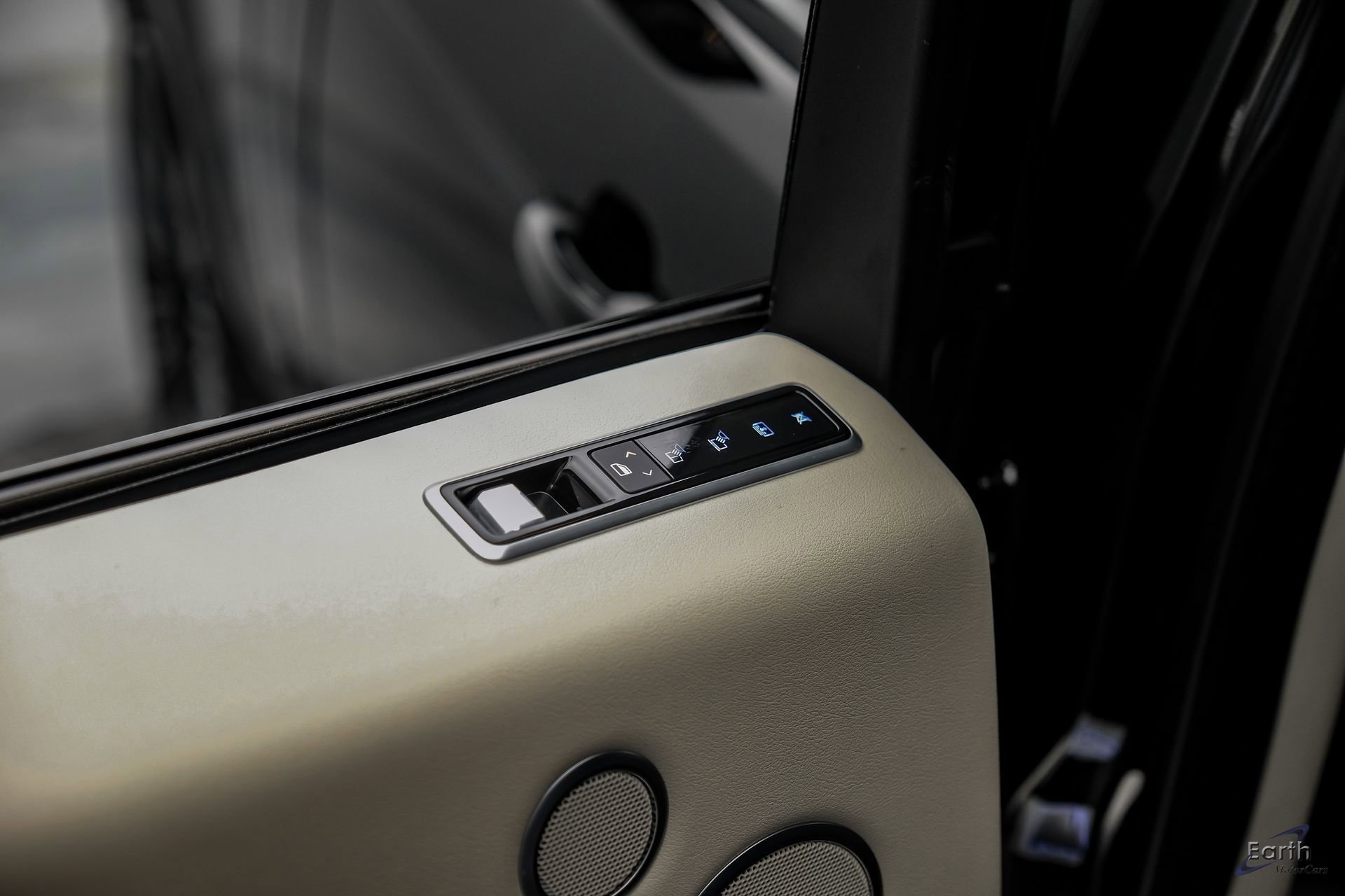 Used 2022 Land Rover Range Rover Westminster Edition image 95