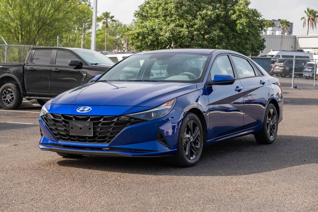 Used 2023 Hyundai Elantra SEL FWD image 3